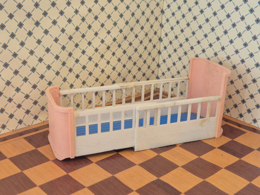 1:12 børneseng mangler benene