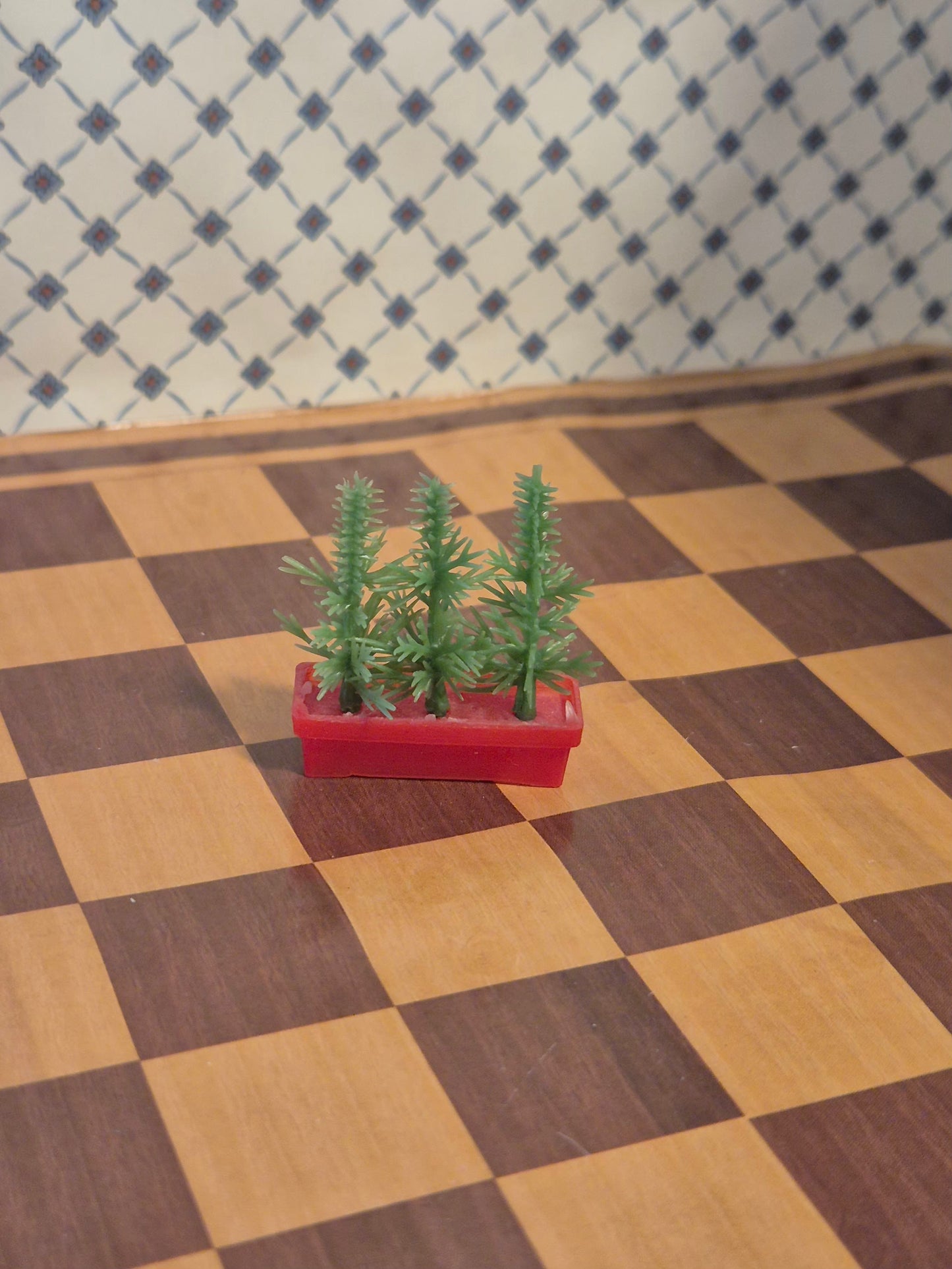 Caroline Home planter