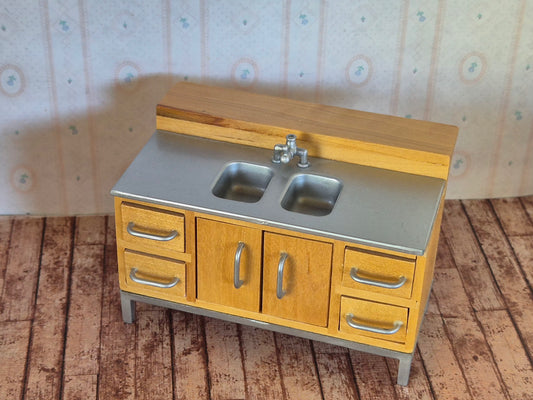 Lundby køkkenvask, skiftet ben