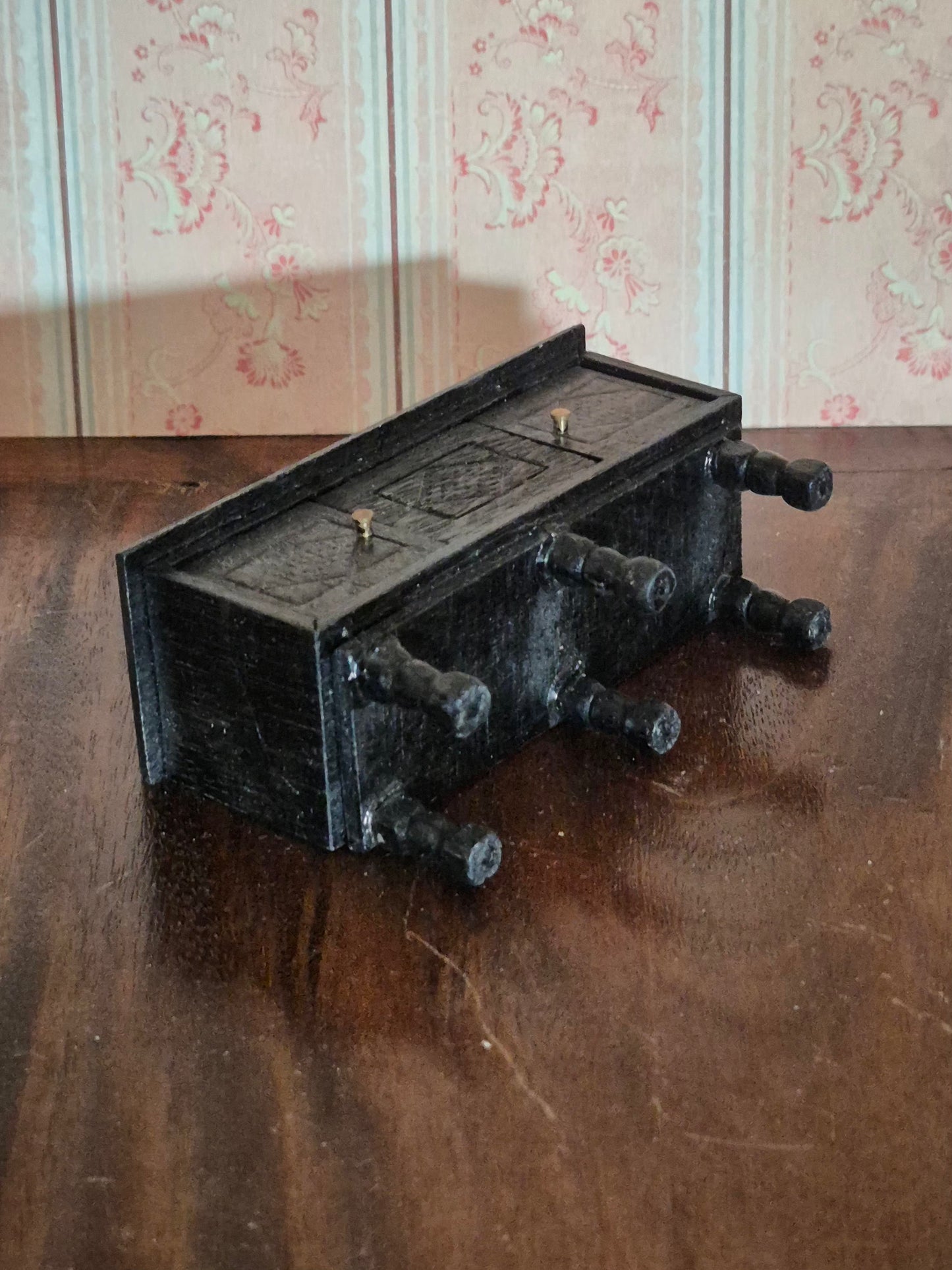 Barton Tudor skænk
