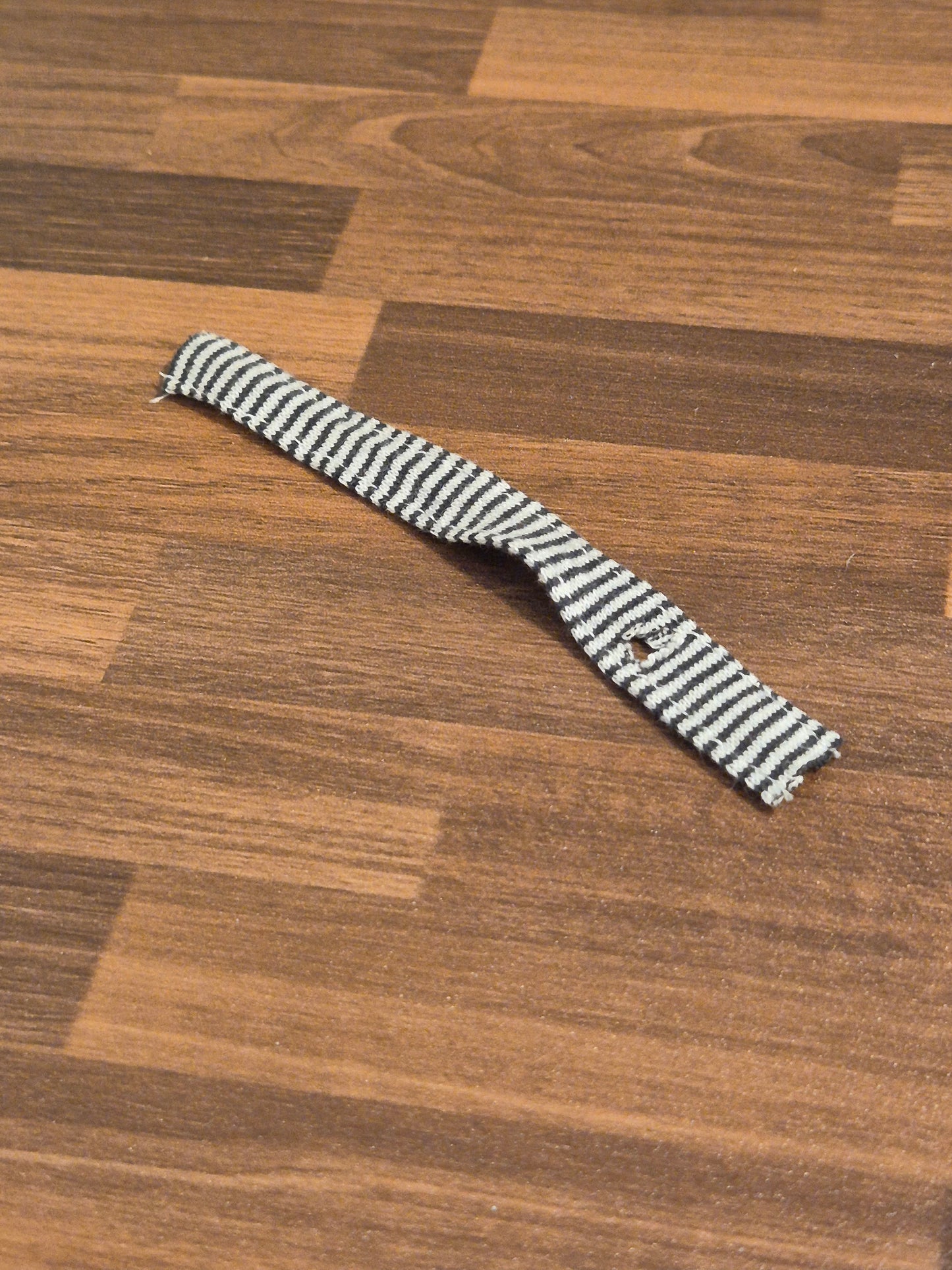 Lundby tørklæde med hul