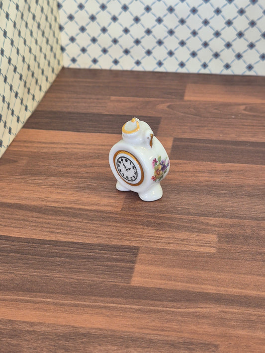 Større porcelæn ur