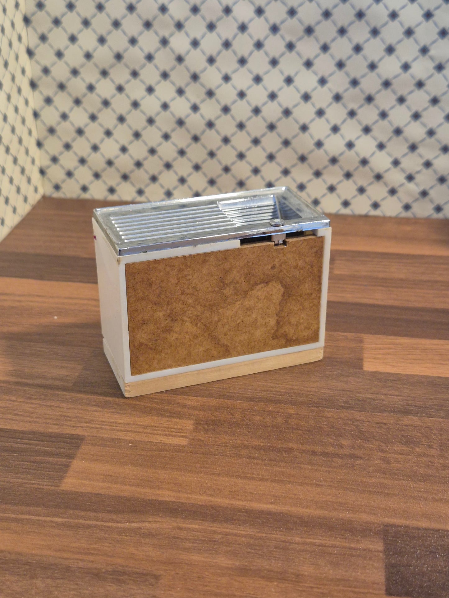 Lundby vaskeskab med mangler