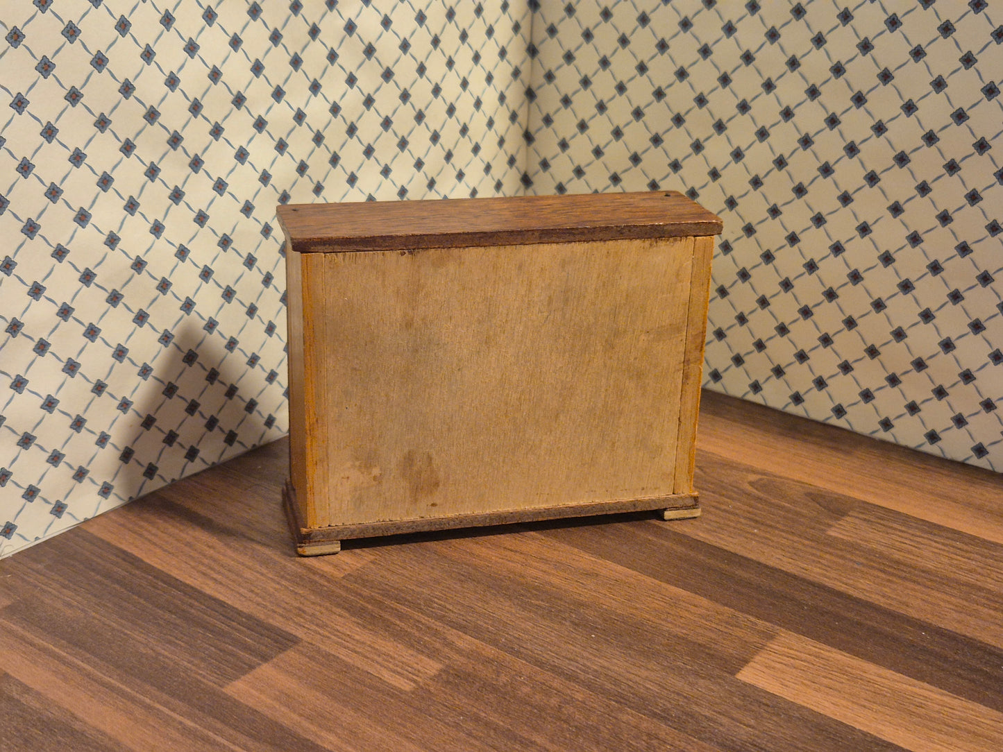 Vintage klædeskab