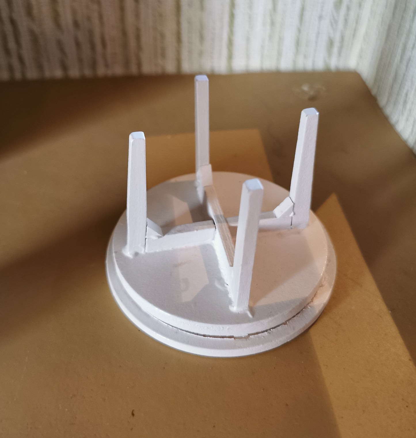 Lundby bord, lidt skævt