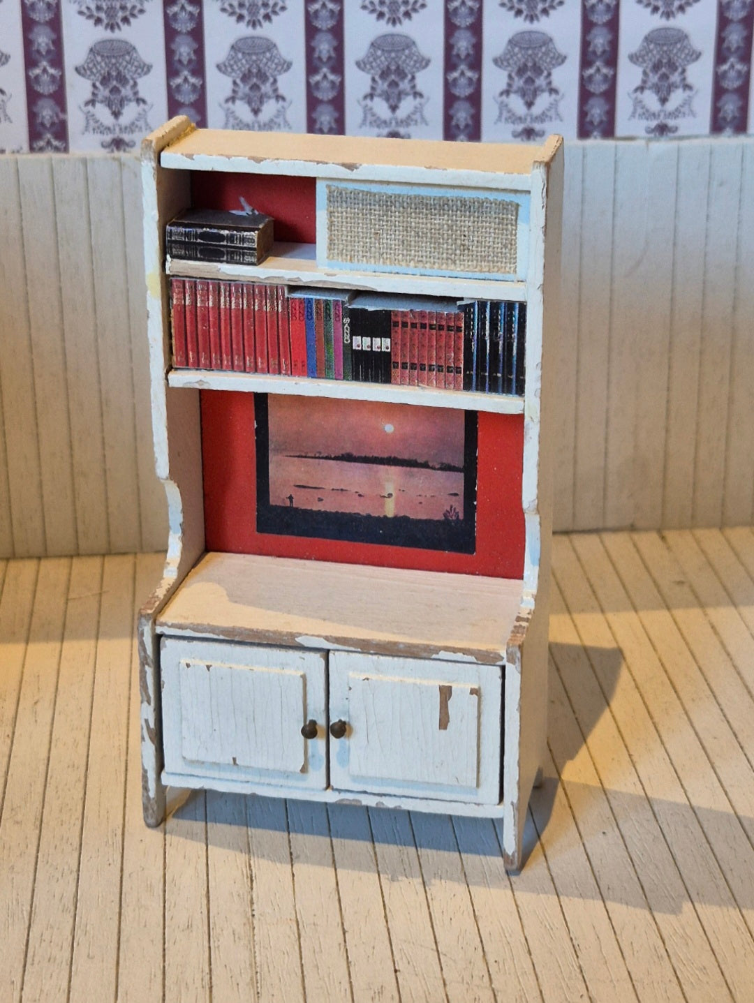 Lundby reol, patina