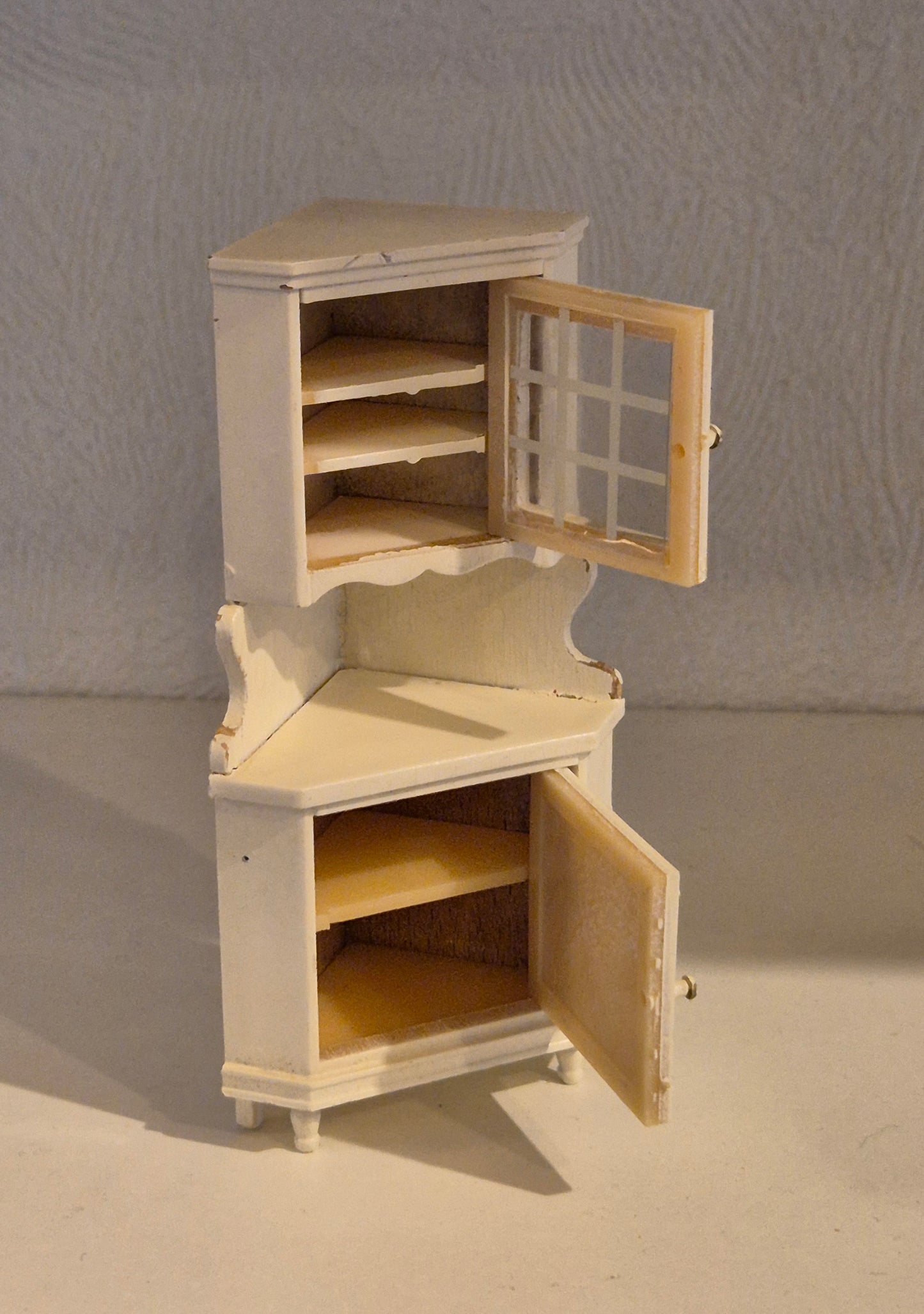 Lundby hjørneskab