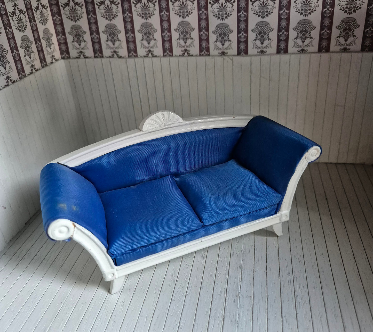 1:12 Sofa