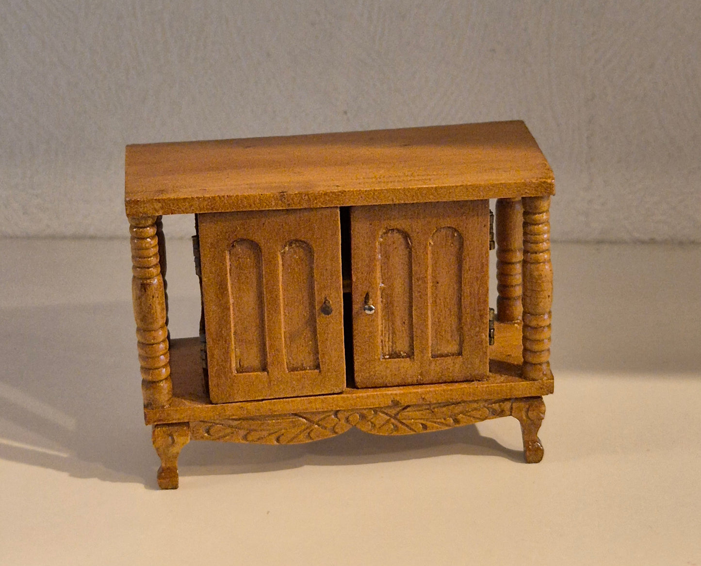 1:12 Schrank