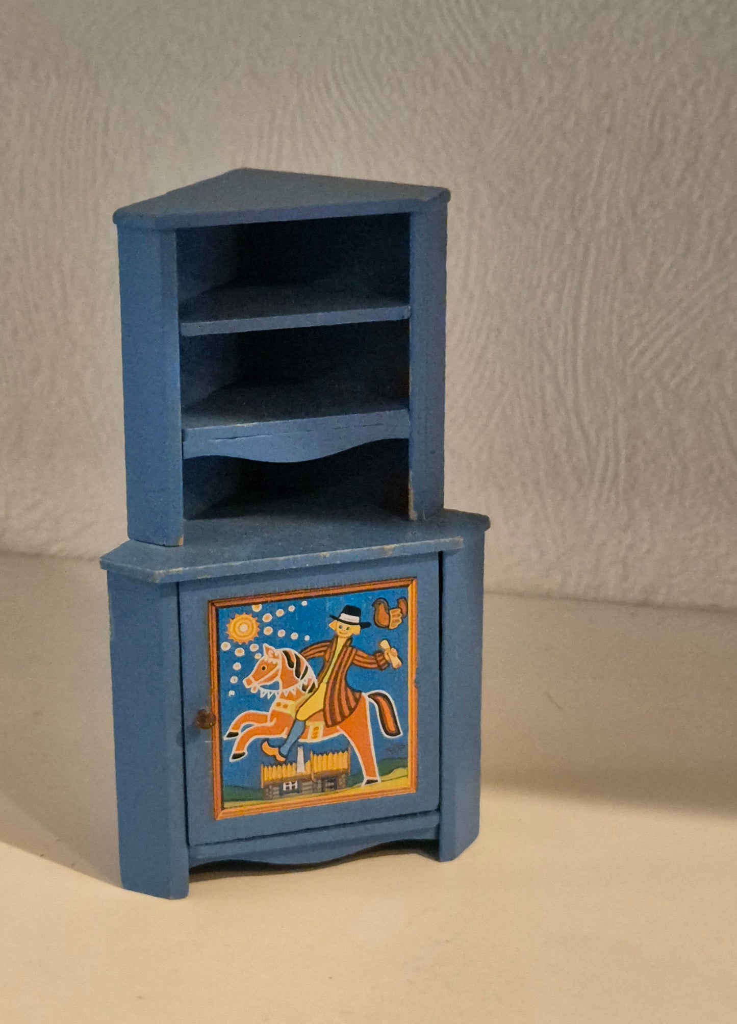 Lundby hjørneskab