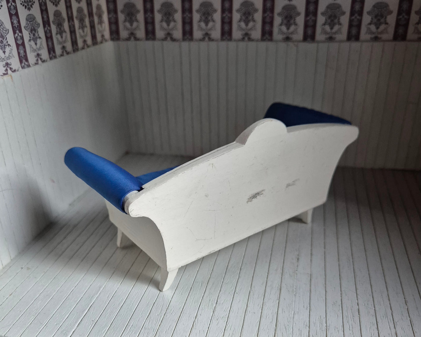 1:12 Sofa