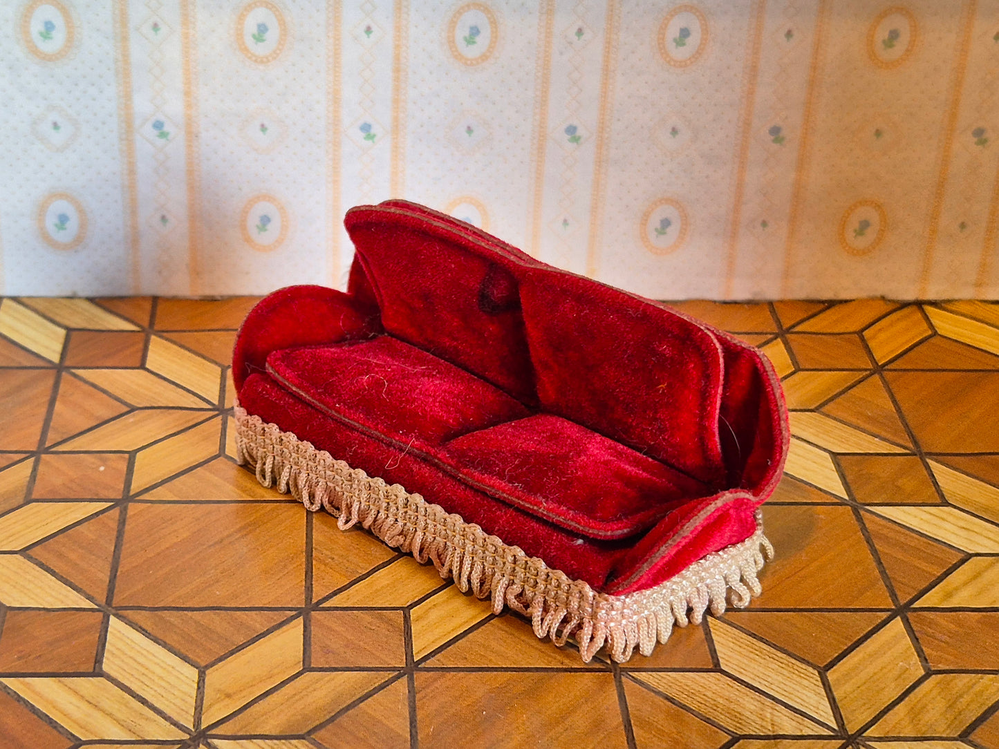 Caroline Home sofa