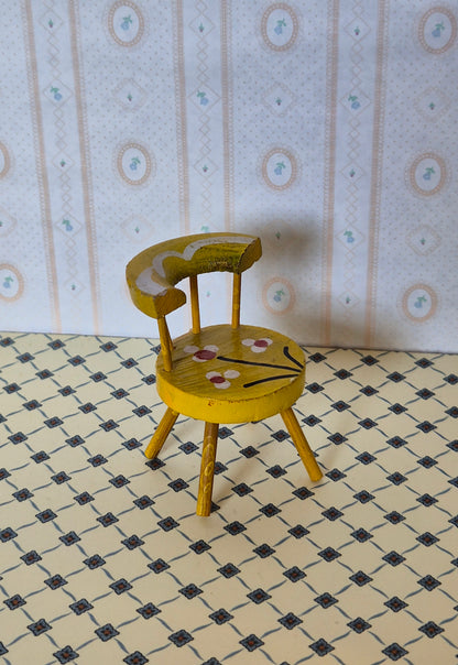 1:16 Dora Kuhn stol