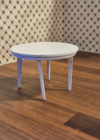 Lundby bord med skævt bordben