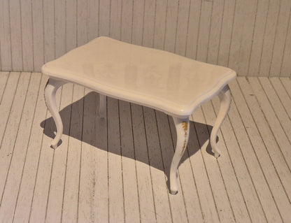 Lundby bord, patina