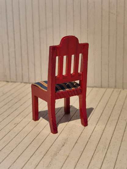 Lundby rød træstol
