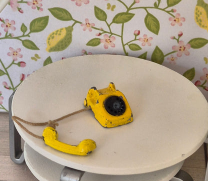 1:16 telefon