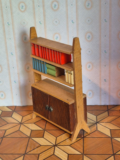 Lundby reol, knækket fod