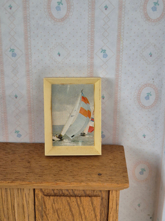 Caroline Home billede, krøllet
