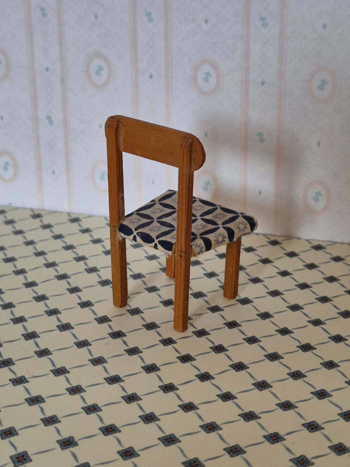 1:16 stol, hjemmelavet