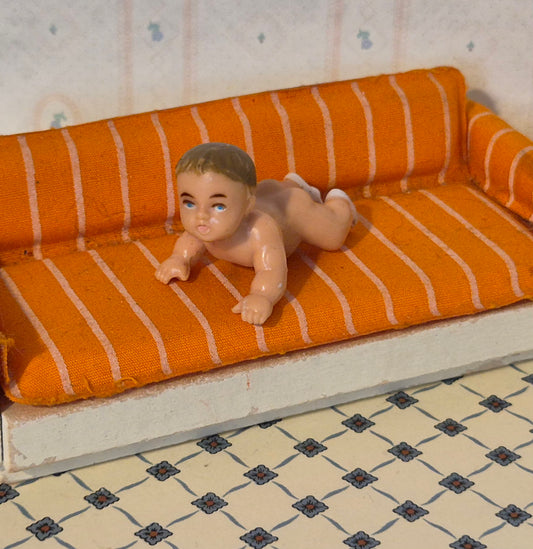 Lundby baby dukke