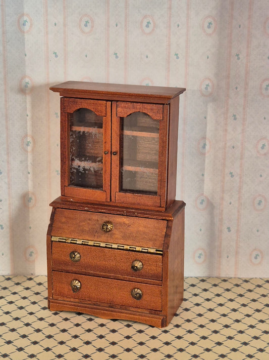 1:12 skab, Hello Dolly