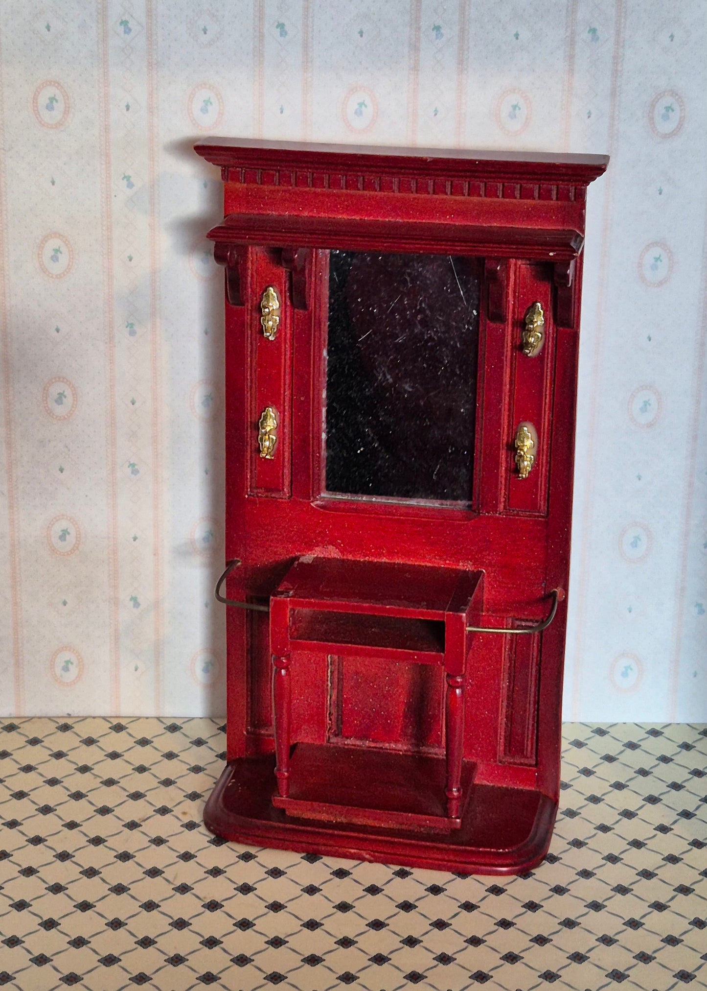 1:12 Entremøbel, mangler