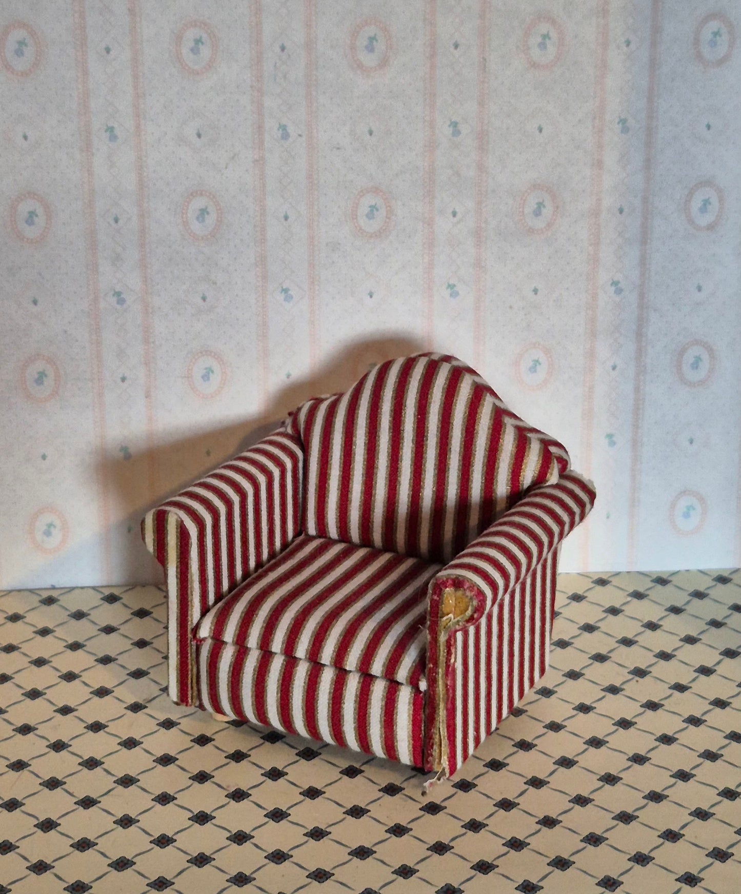 1:12 lænestol, mangler