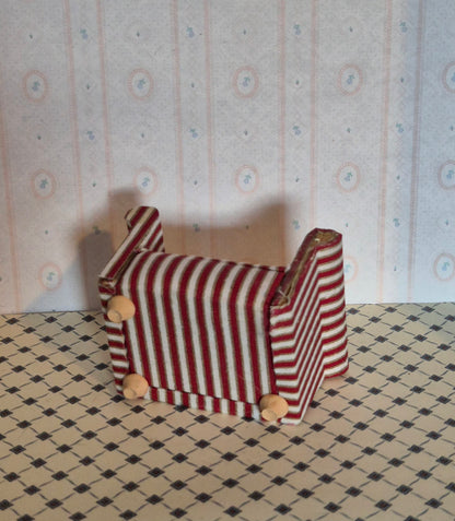 1:12 lænestol, mangler