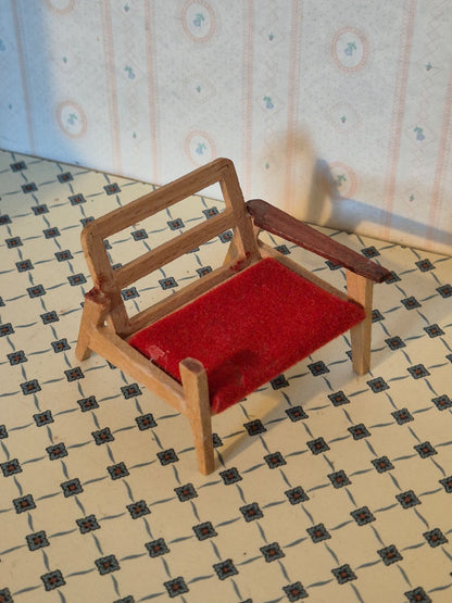 Lisa lænestol, mangler