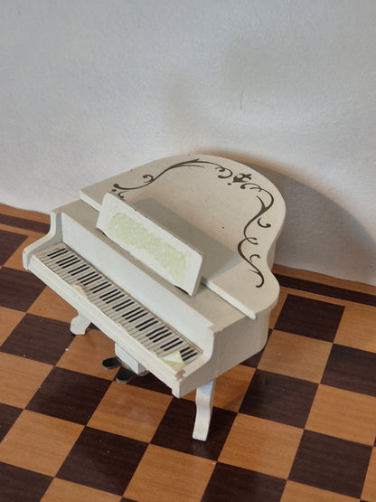 Lundby piano
