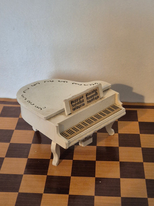 Lundby Piano
