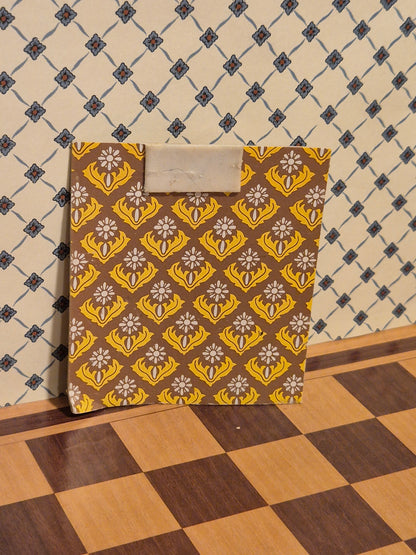 Caroline Home bagvæg