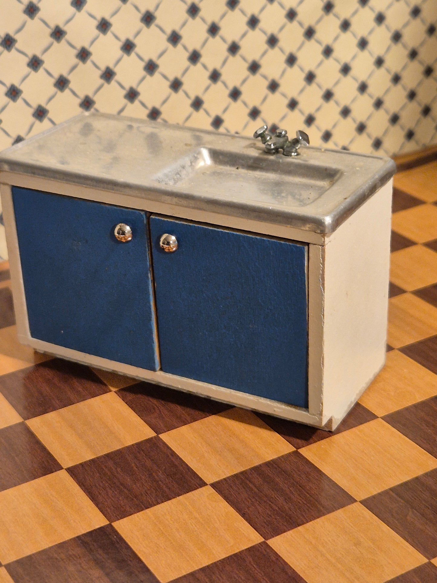 Lundby køkkenvask, skæv låge