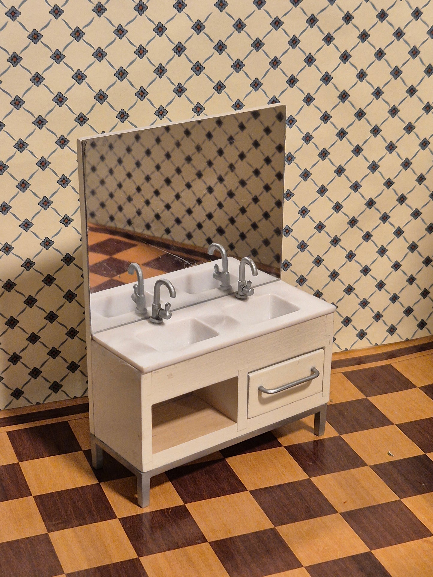 Lundby håndvask, mangler skuffe