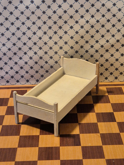 Lundby seng, skiftet ben