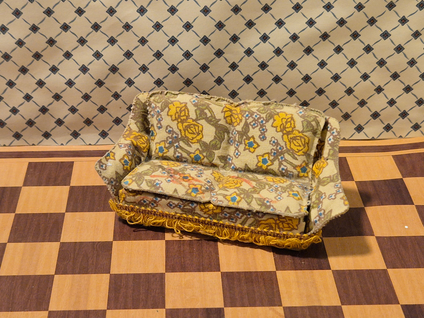 Lundby sofa, tusch-streger