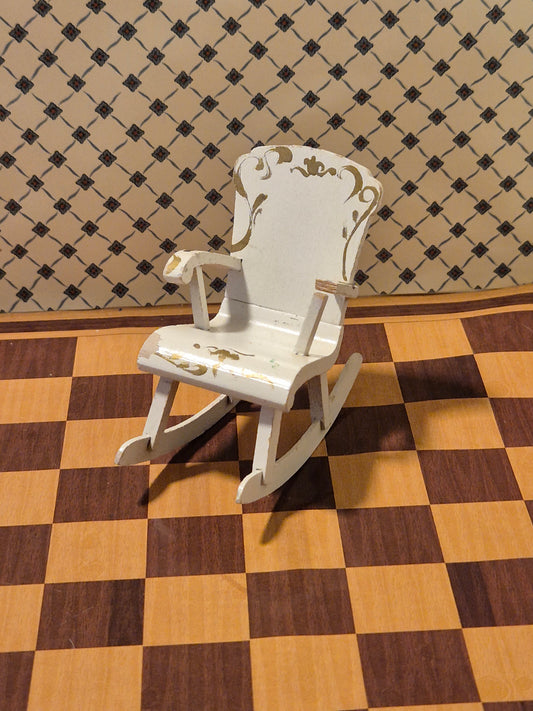 Lundby gyngestol, knækket armlæn