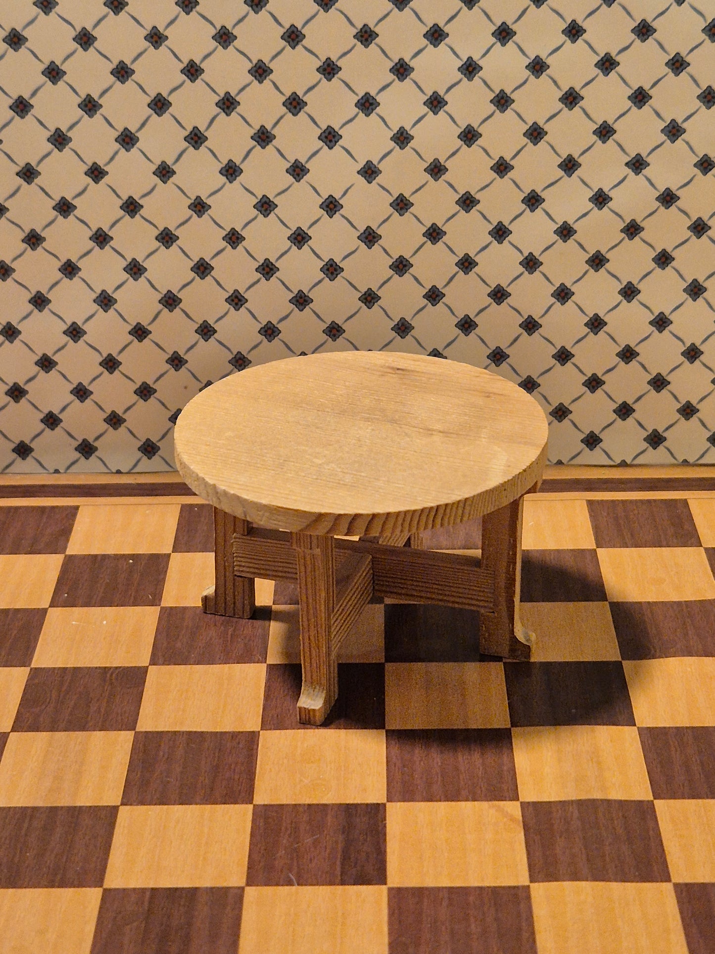 Lundby bord, patina