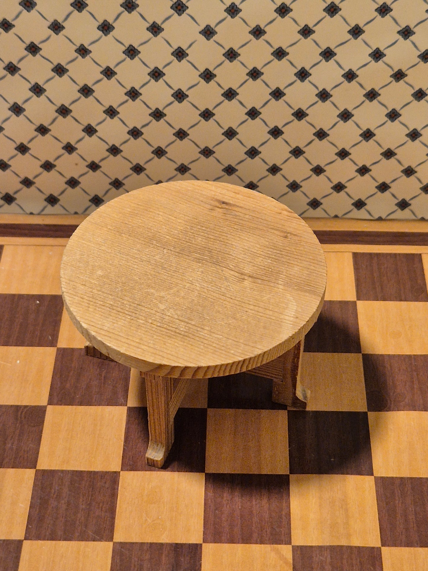 Lundby bord, patina