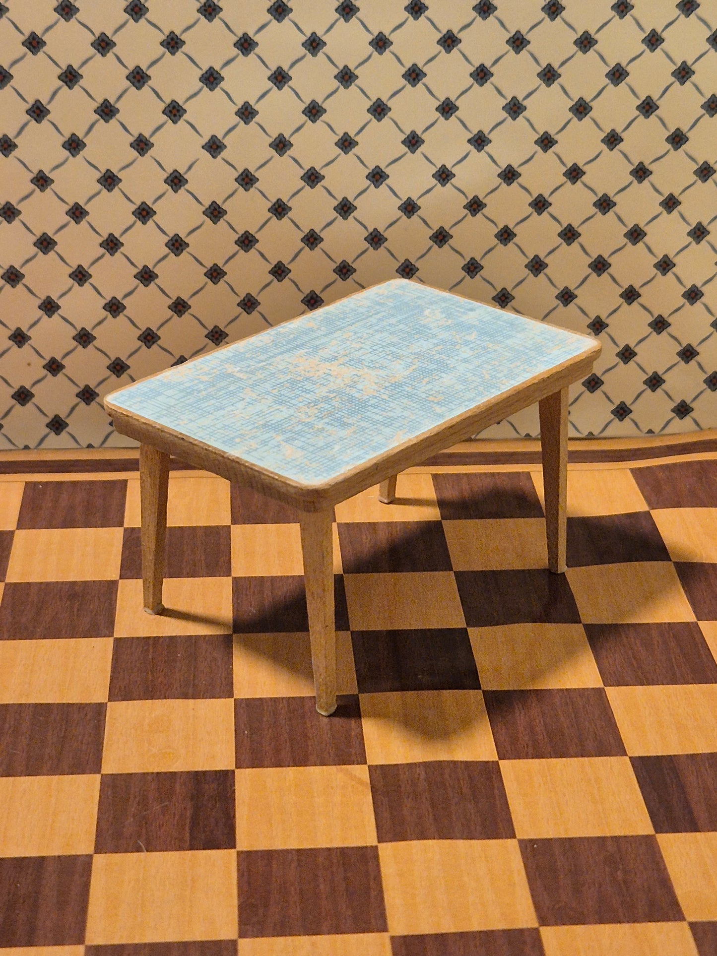 Lundby bord, skæve ben