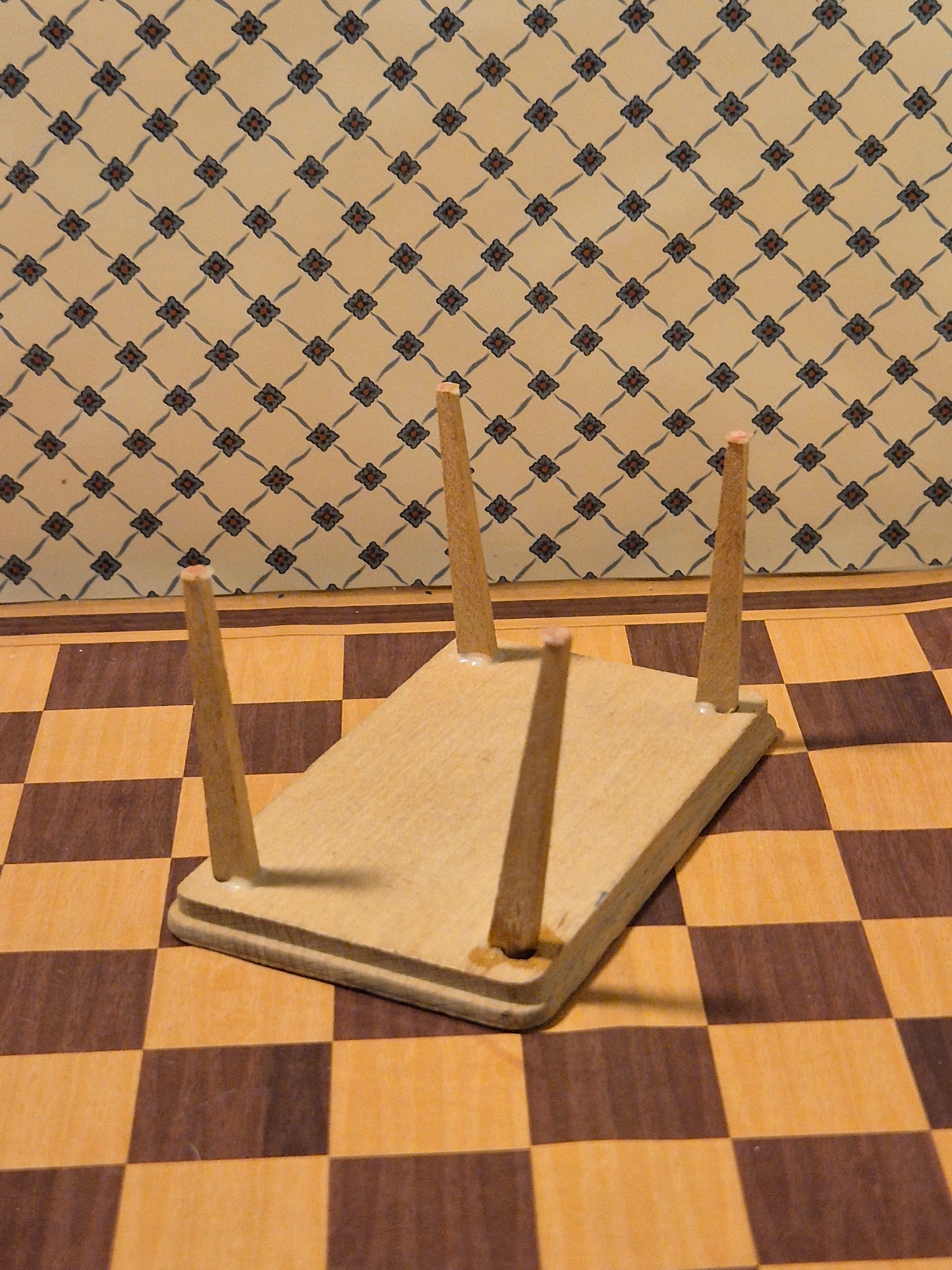 Lundby bord, skæve ben