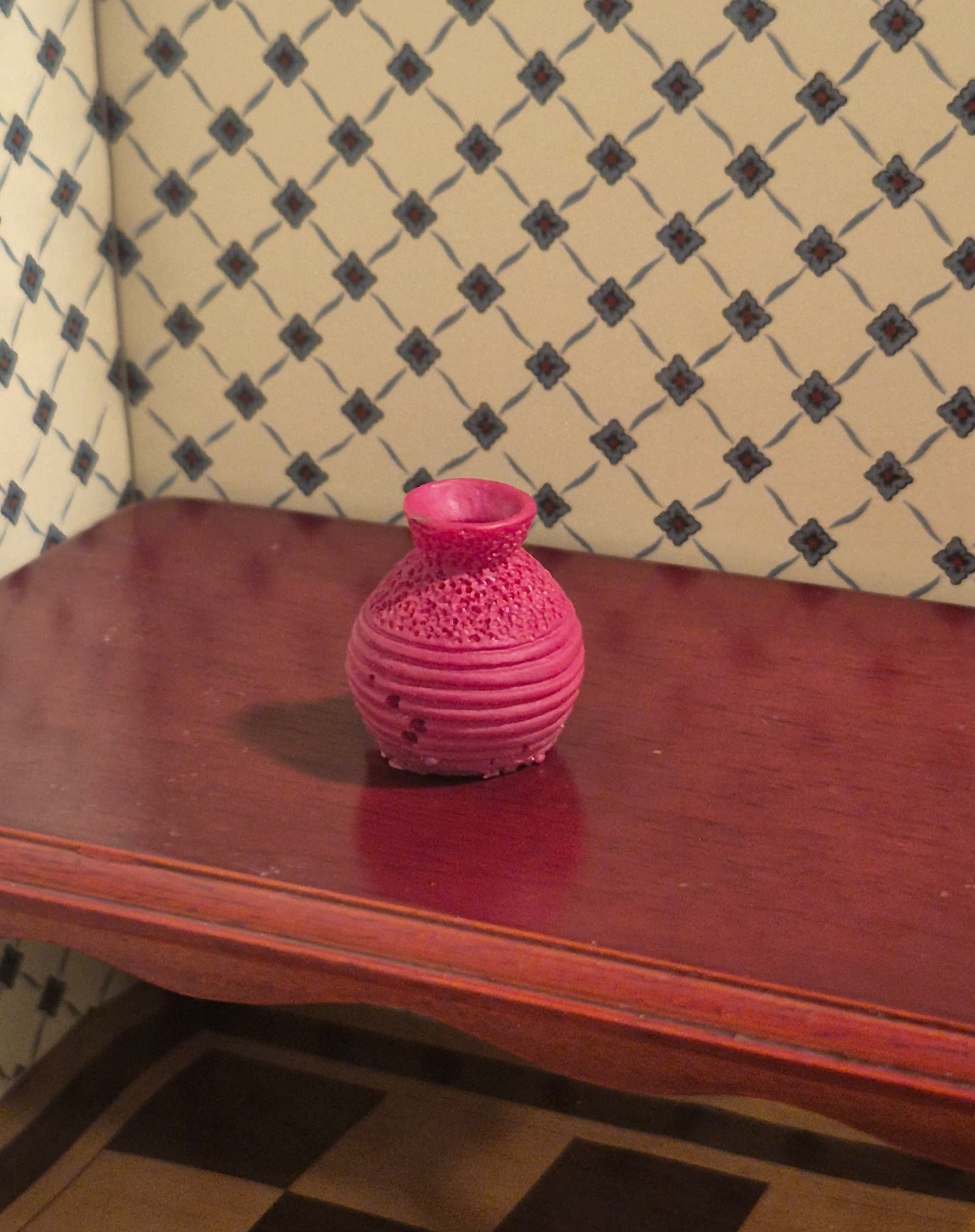 1:12 vase
