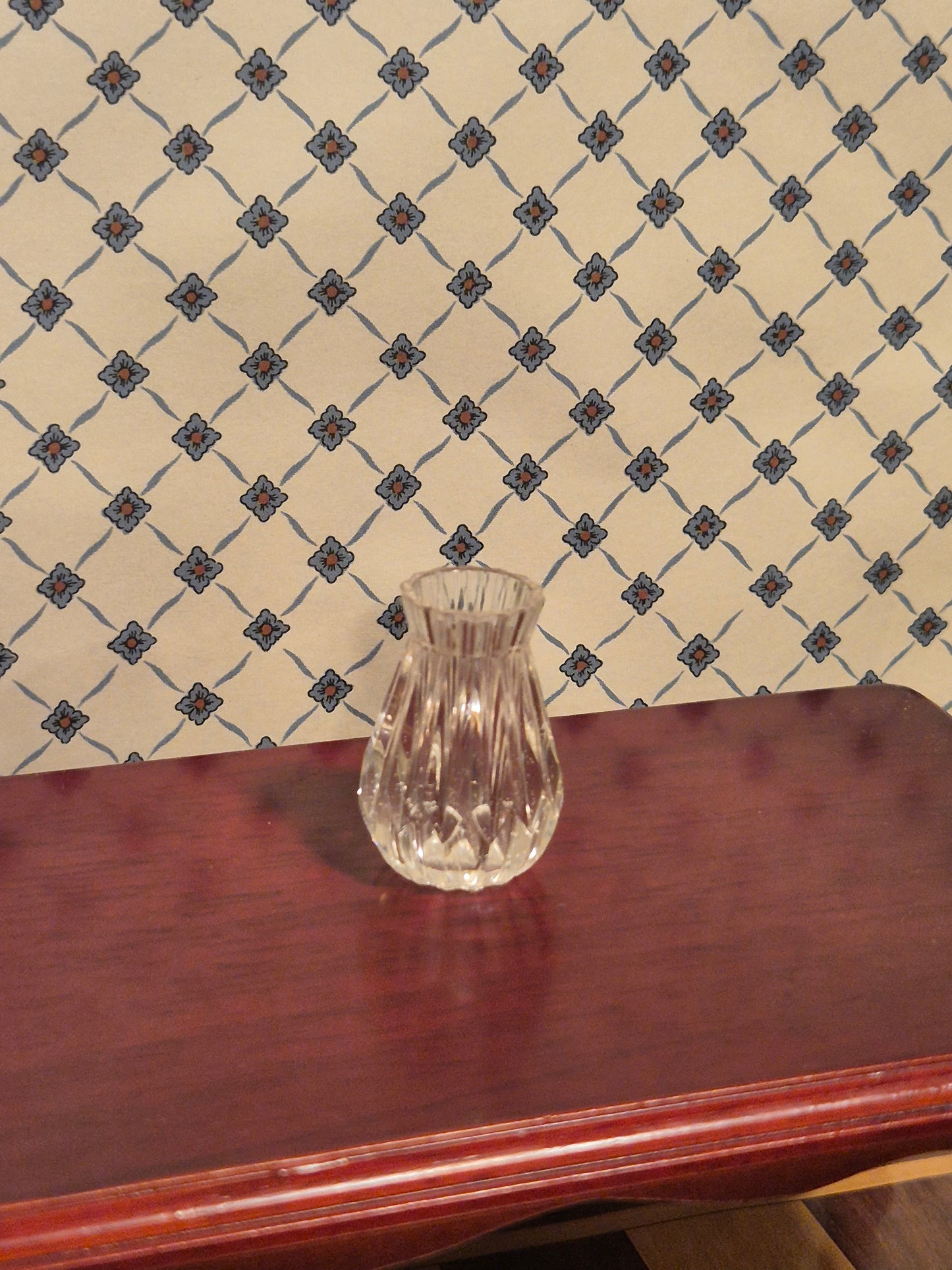 1:12 vase