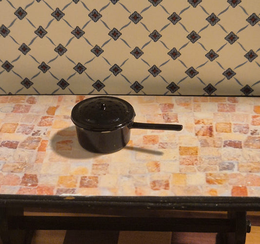 1:12 kasserolle med låg