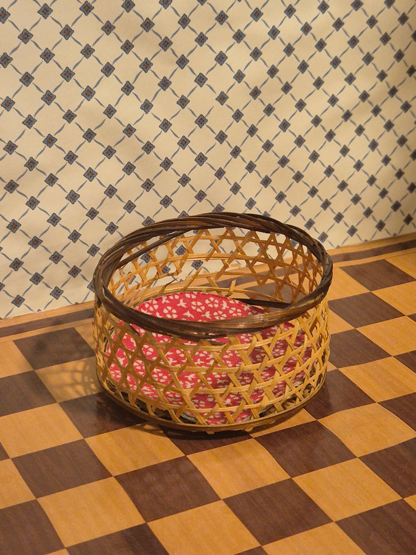 Lundby kravlegård, hul