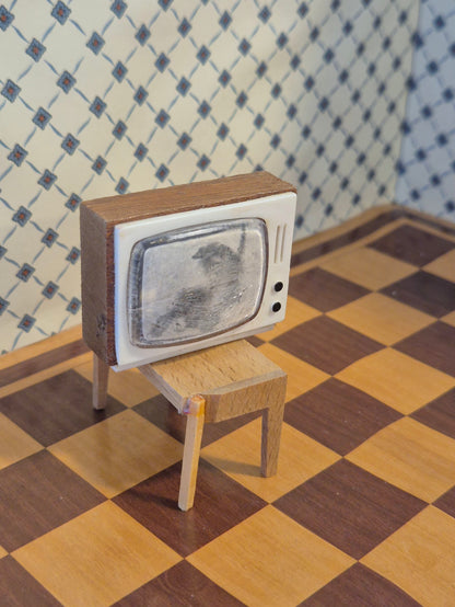 Lundby TV, erstattet ben