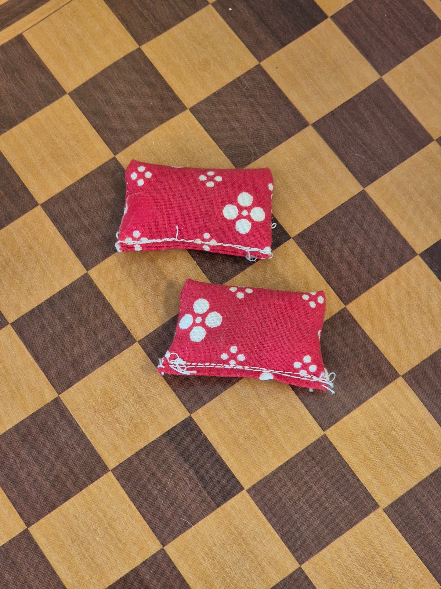 Puder af Lundby stof