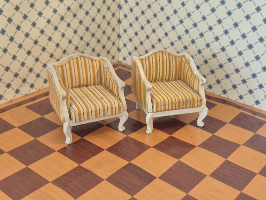 Lundby lænestole, knækket ben