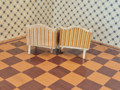 Lundby lænestole, knækket ben